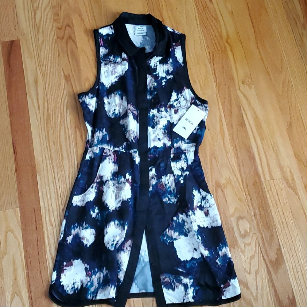Juniors RVCA dress